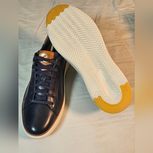 Cole Haan NIB and Never Worn - Picture 2 of 4